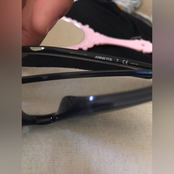 Arnette shades 🕶 - Picture 5 of 7